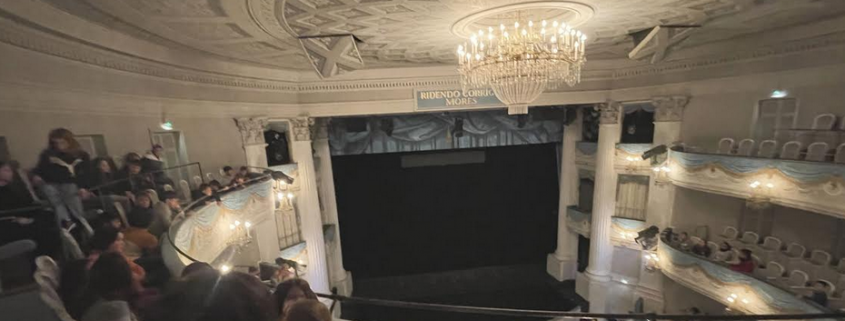 Theater Koblenz, Bühne und Stuckdecke