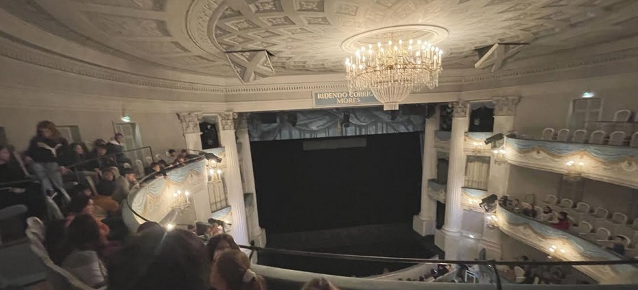 Theater Koblenz, Bühne und Stuckdecke