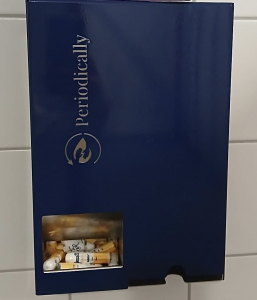 Man sieht den  angebrachten Periodenspender.