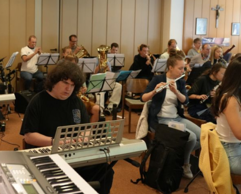 ein Schulorchester bei der Tutti-Probe